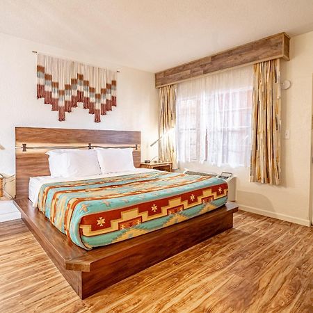 The Classic Desert Aire Hotel ألاموغوردو المظهر الخارجي الصورة